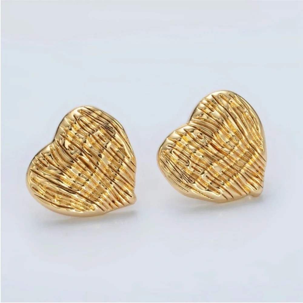 NEW 24k Gold Filled Textured Heart Stud Earrings